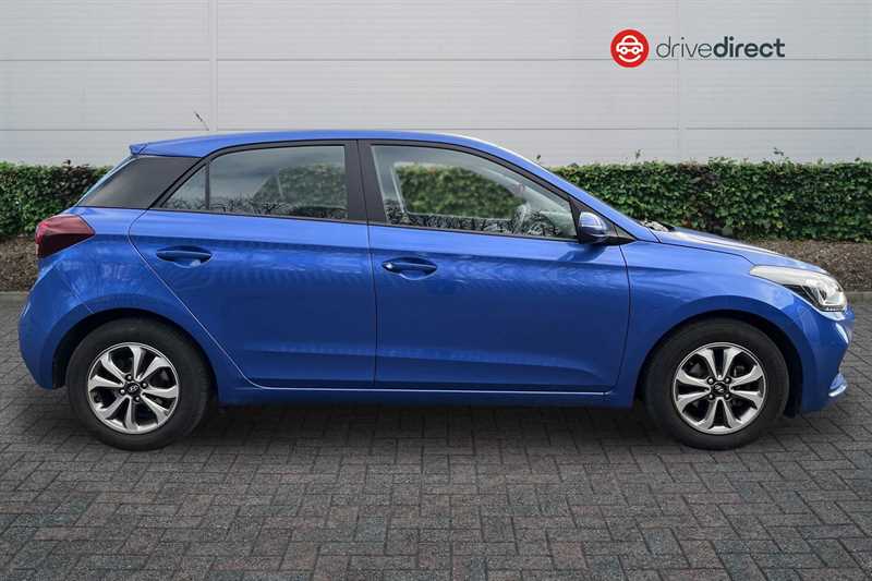 Used Hyundai i20 2020 for sale - 77899424: Photo 2