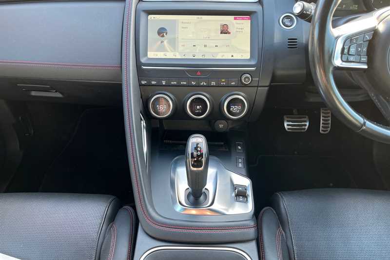 Used Jaguar E-Pace 2017 for sale - 76044708: Photo 14