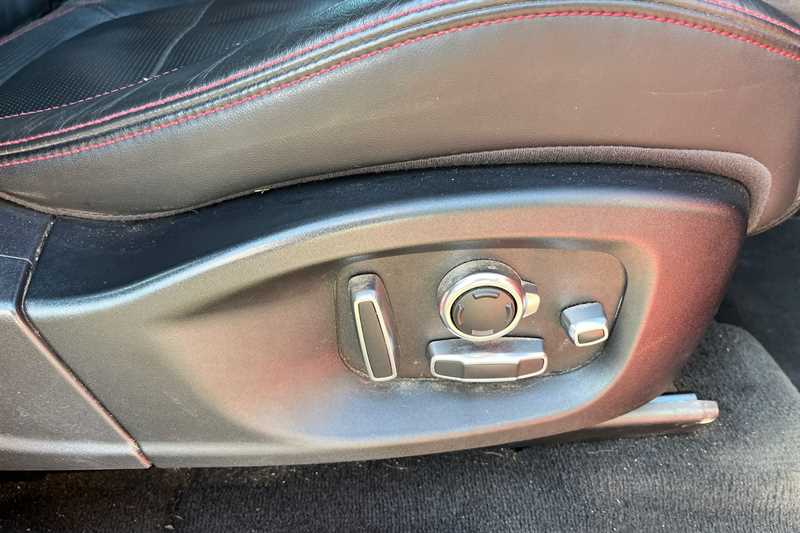 Used Jaguar E-Pace 2017 for sale - 76044708: Photo 26
