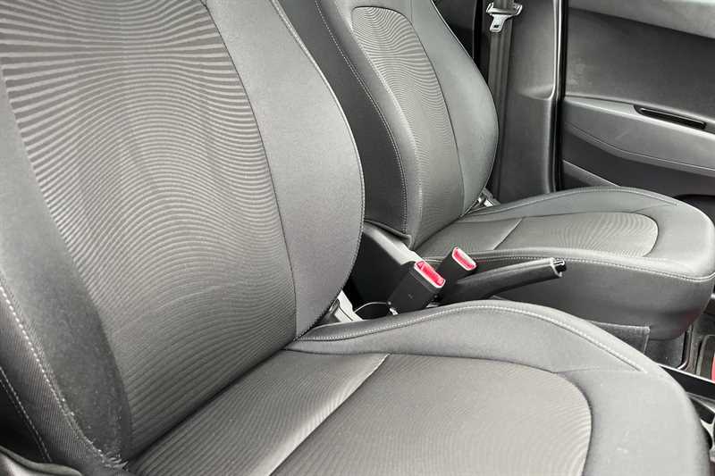 Used Hyundai i10 2017 for sale - 77843526: Photo 23