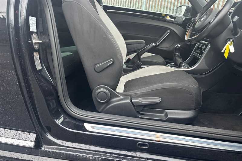 Used Volkswagen Beetle 2016 for sale - 76956225: Photo 26