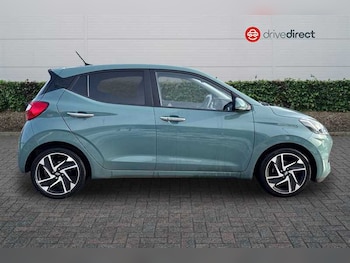 Used Hyundai i10 2023 for sale - 77309471: Photo