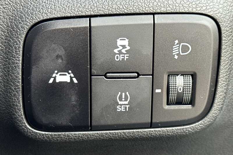 Used Hyundai i10 2023 for sale - 77309471: Photo 38