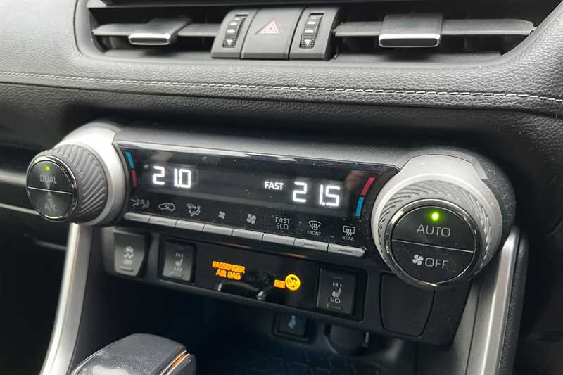 Used Toyota RAV4 2021 for sale - 77444868: Photo 15