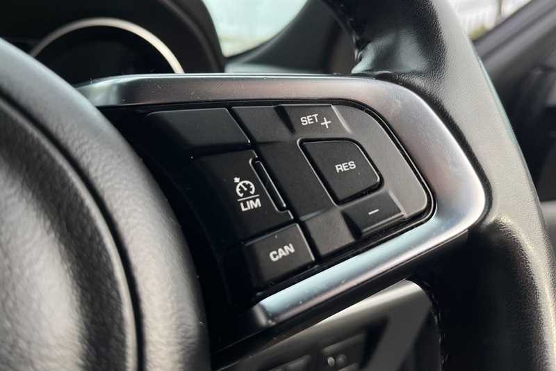 Used Jaguar F-Pace 2017 for sale - 77085036: Photo 22