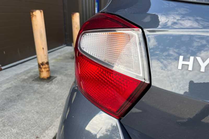 Used Hyundai i10 2024 for sale - 76088192: Photo 31