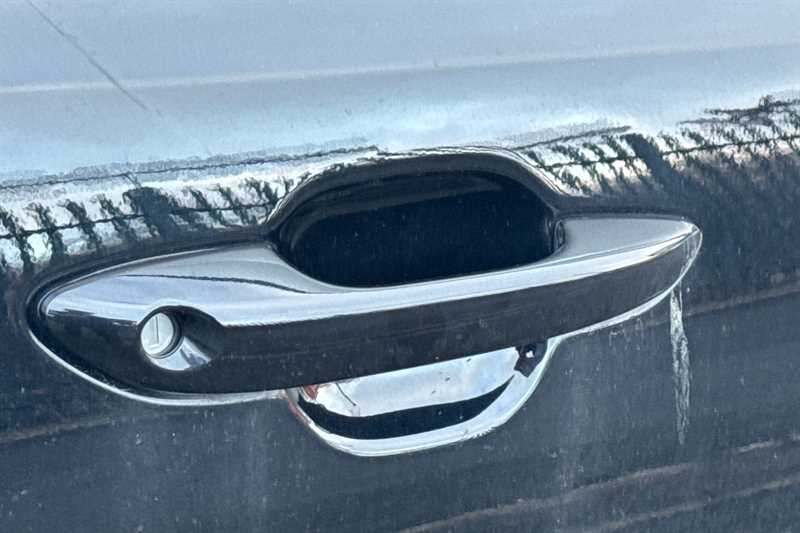 Used Hyundai i10 2023 for sale - 77205882: Photo 33