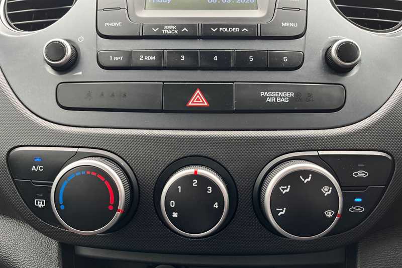 Used Hyundai i10 2017 for sale - 77828670: Photo 15