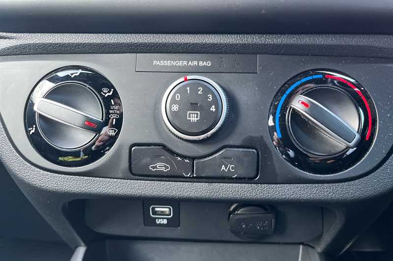 Used Hyundai i10 for sale - 77863939: Photo 15