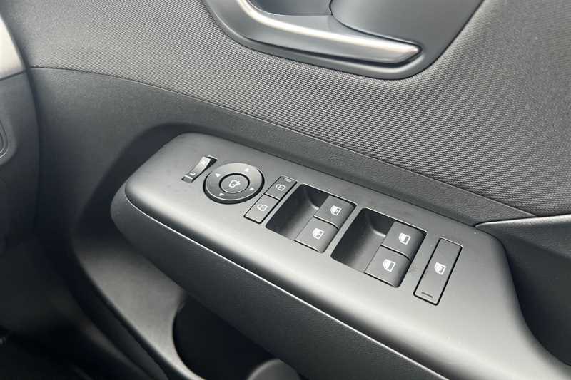 Used Hyundai KONA 2025 for sale - 76955771: Photo 16