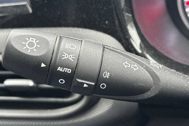 Used Hyundai i10 2022 for sale - 77375310: Photo 40