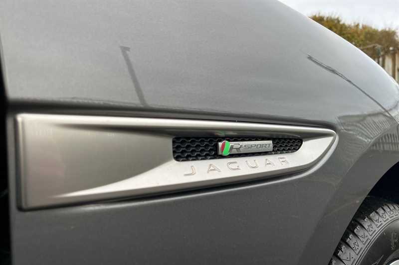 Used Jaguar F-Pace 2017 for sale - 76529829: Photo 38