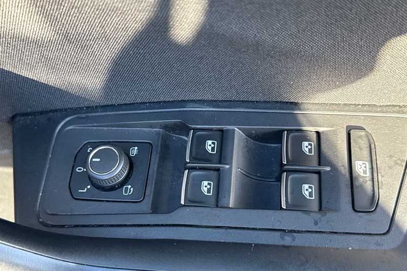 Used Volkswagen T-Roc 2021 for sale - 76329421: Photo 16