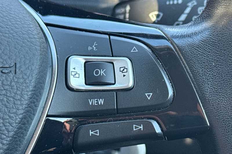 Used Volkswagen T-Roc 2021 for sale - 76329421: Photo 22
