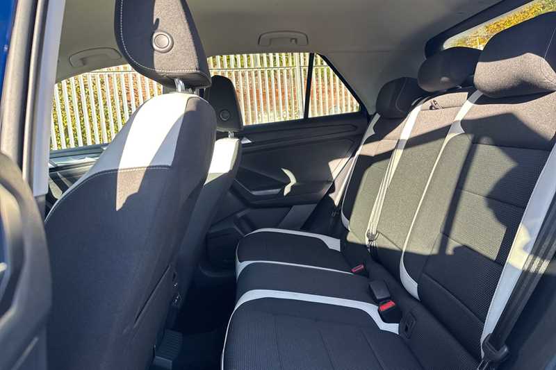 Used Volkswagen T-Roc 2021 for sale - 76329421: Photo 24