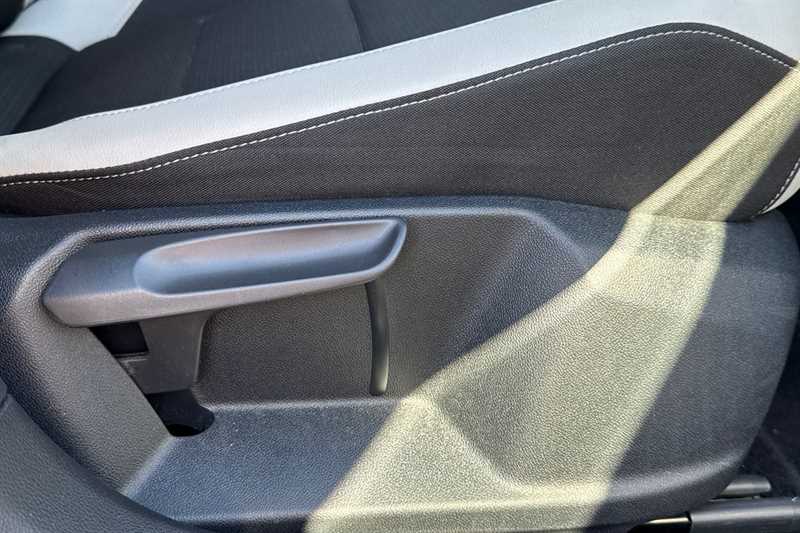 Used Volkswagen T-Roc 2021 for sale - 76329421: Photo 26