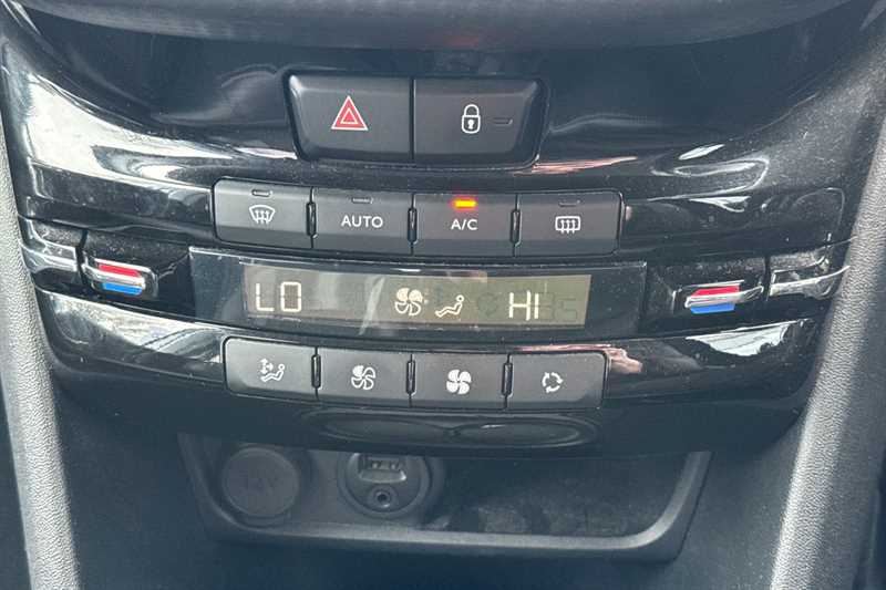 Used Peugeot 2008 2018 for sale - 77711355: Photo 15