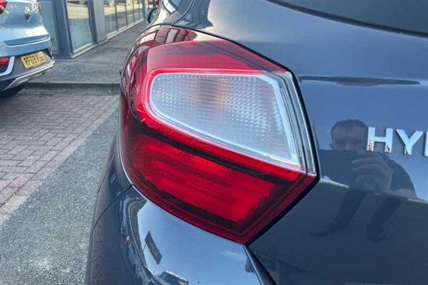 Used Hyundai i10 2022 for sale - 76168932: Photo 31