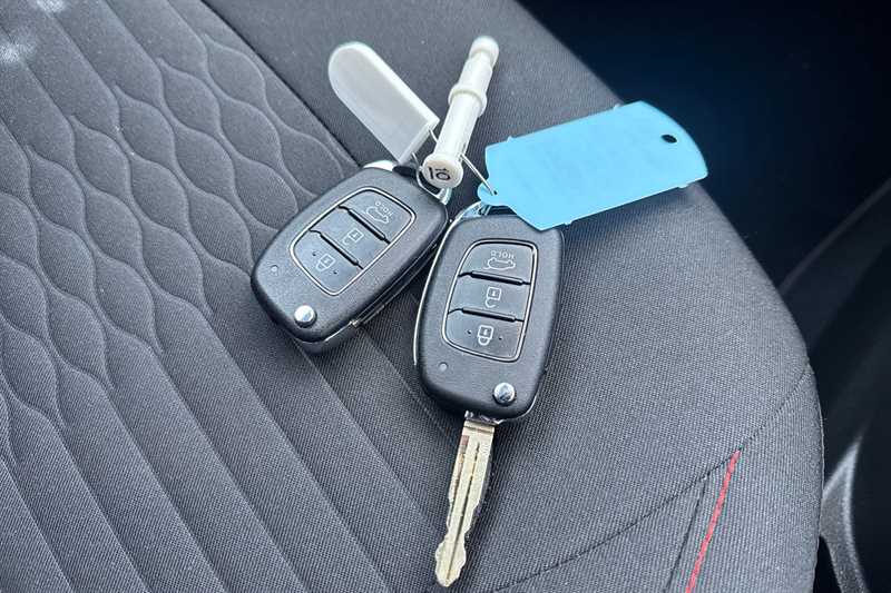 Used Hyundai i10 2023 for sale - 77335106: Photo 36