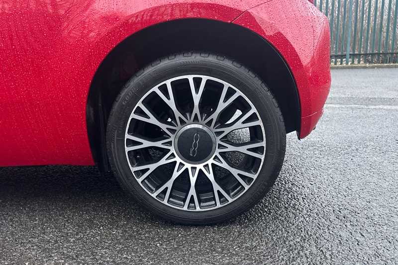 Used Fiat 500 2024 for sale - 78143330: Photo 11