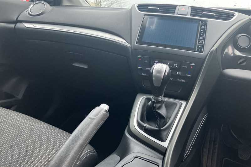 Used Honda Civic 2017 for sale - 77929749: Photo 14