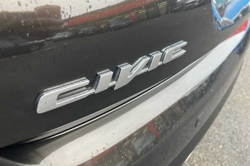 Used Honda Civic 2017 for sale - 77929749: Photo 30