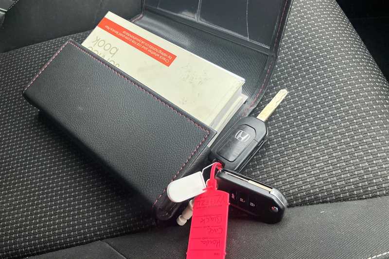 Used Honda Civic 2017 for sale - 77929749: Photo 36