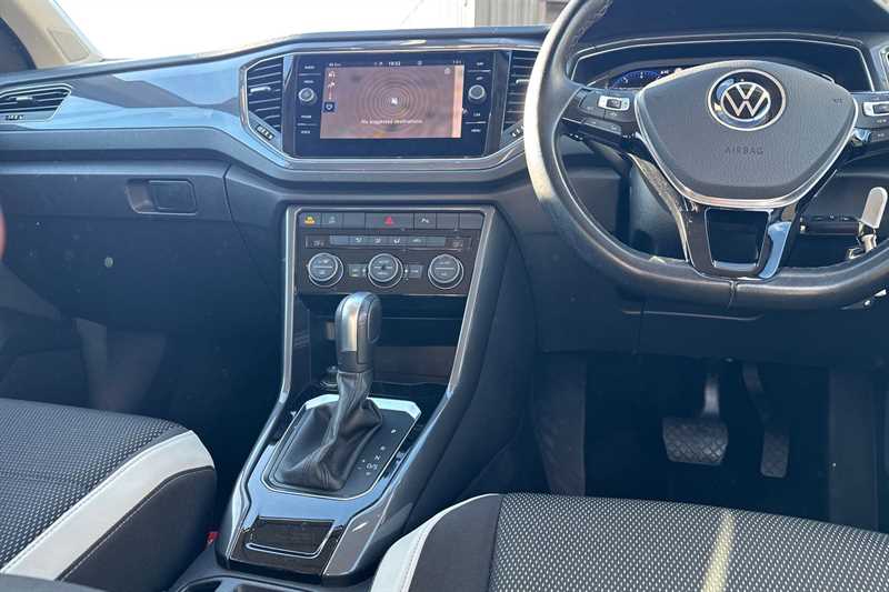 Used Volkswagen T-Roc 2021 for sale - 77553589: Photo 14