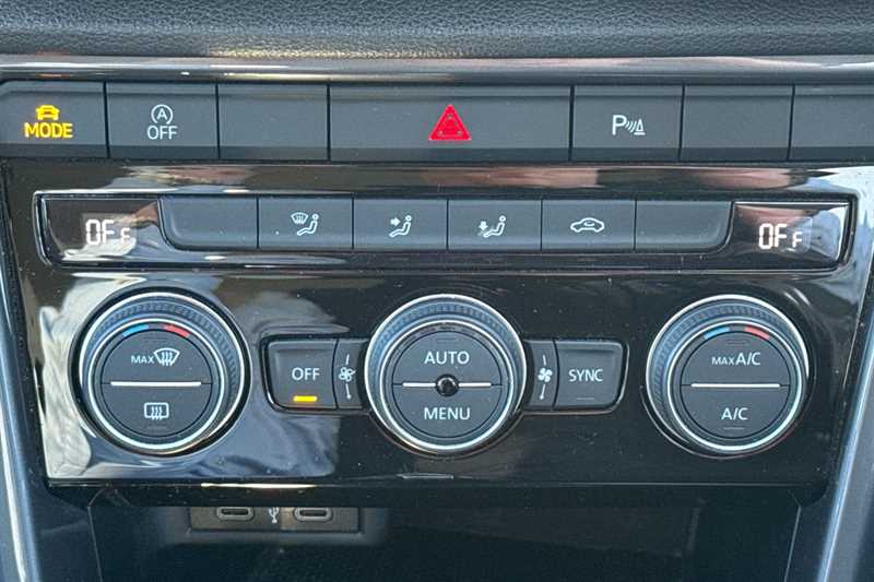 Used Volkswagen T-Roc 2021 for sale - 77481155: Photo 15