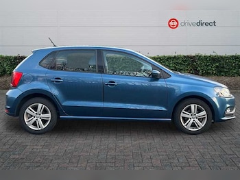 Used Volkswagen Polo 2017 for sale - 76939791: Photo