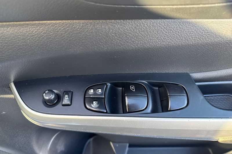 Used Nissan Navara 2020 for sale - 77474460: Photo 16