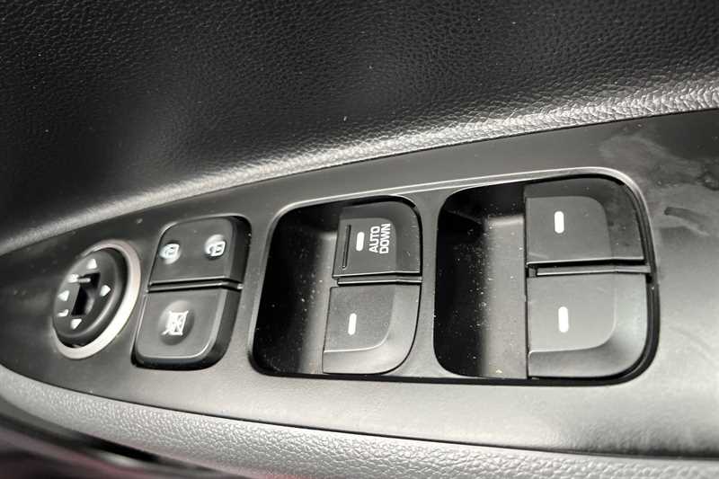 Used Hyundai i10 2017 for sale - 77800754: Photo 16