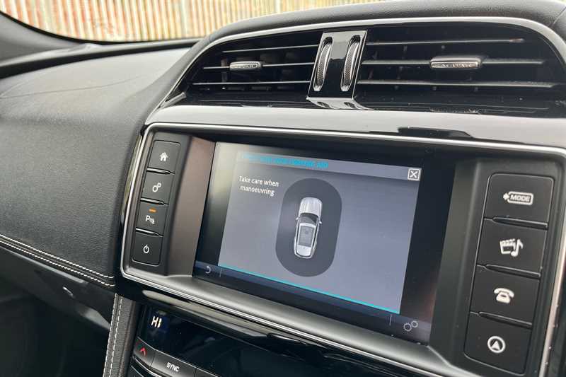 Used Jaguar F-Pace 2017 for sale - 76489262: Photo 19