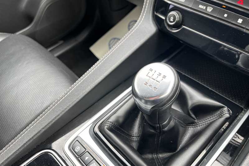 Used Jaguar F-Pace 2017 for sale - 76489262: Photo 42