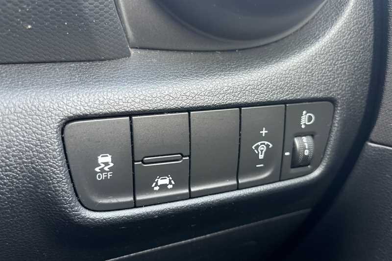 Used Hyundai KONA 2018 for sale - 77727818: Photo 38