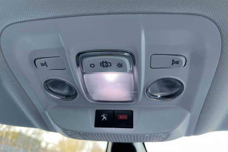 Used Peugeot 2008 2018 for sale - 78159968: Photo 39