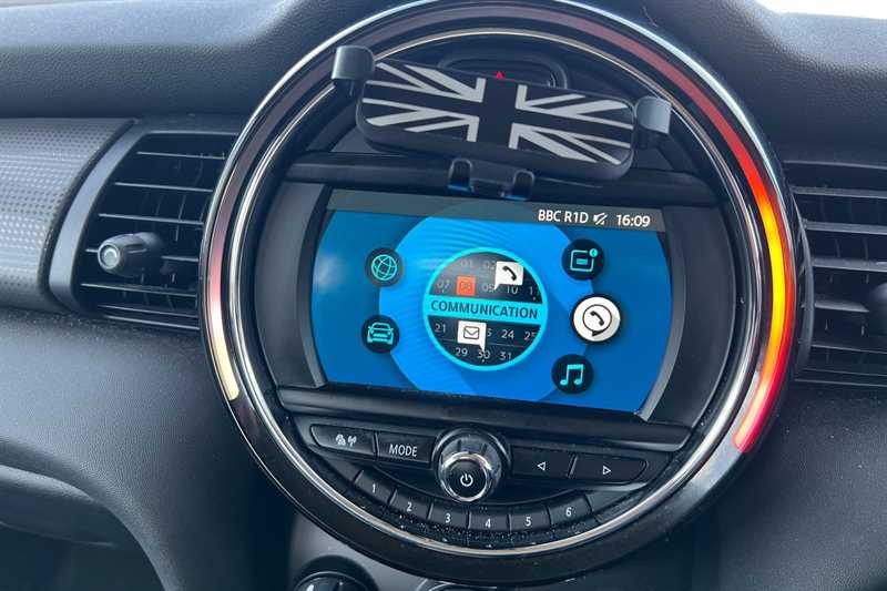 Used MINI Hatch 2019 for sale - 78217103: Photo 18