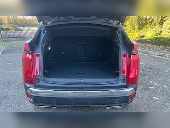Used Peugeot 3008 2019 for sale - 76734949: Photo