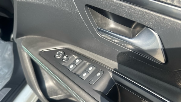 Used Peugeot 3008 2023 for sale - 75604301: Photo 22