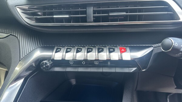 Used Peugeot 3008 2023 for sale - 75604301: Photo 47