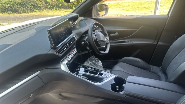 Used Peugeot 3008 2023 for sale - 75604301: Photo 9