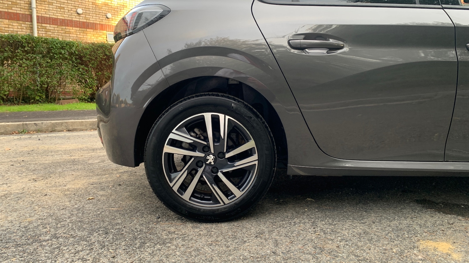 Used Peugeot 208 2023 for sale - 76104622: Photo 7