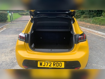Used Peugeot 208 2022 for sale - 76252272: Photo 4