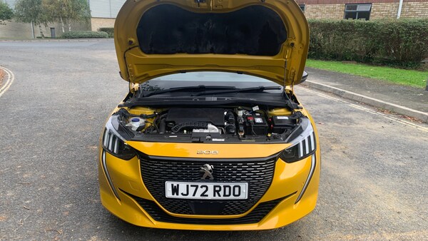 Used Peugeot 208 2022 for sale - 76252272: Photo 8