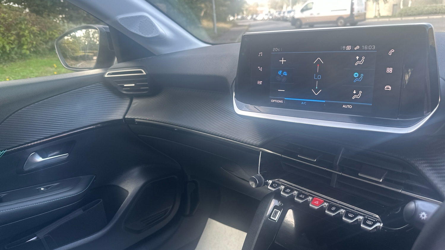 Used Peugeot 208 2023 for sale - 76115791: Photo 14