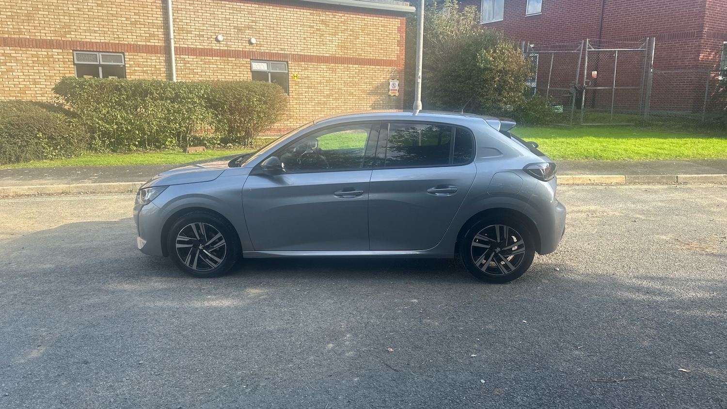 Used Peugeot 208 2023 for sale - 76115791: Photo 33