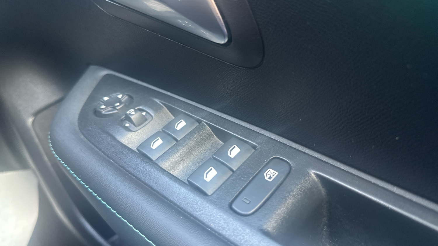 Used Peugeot 208 2023 for sale - 76115791: Photo 49