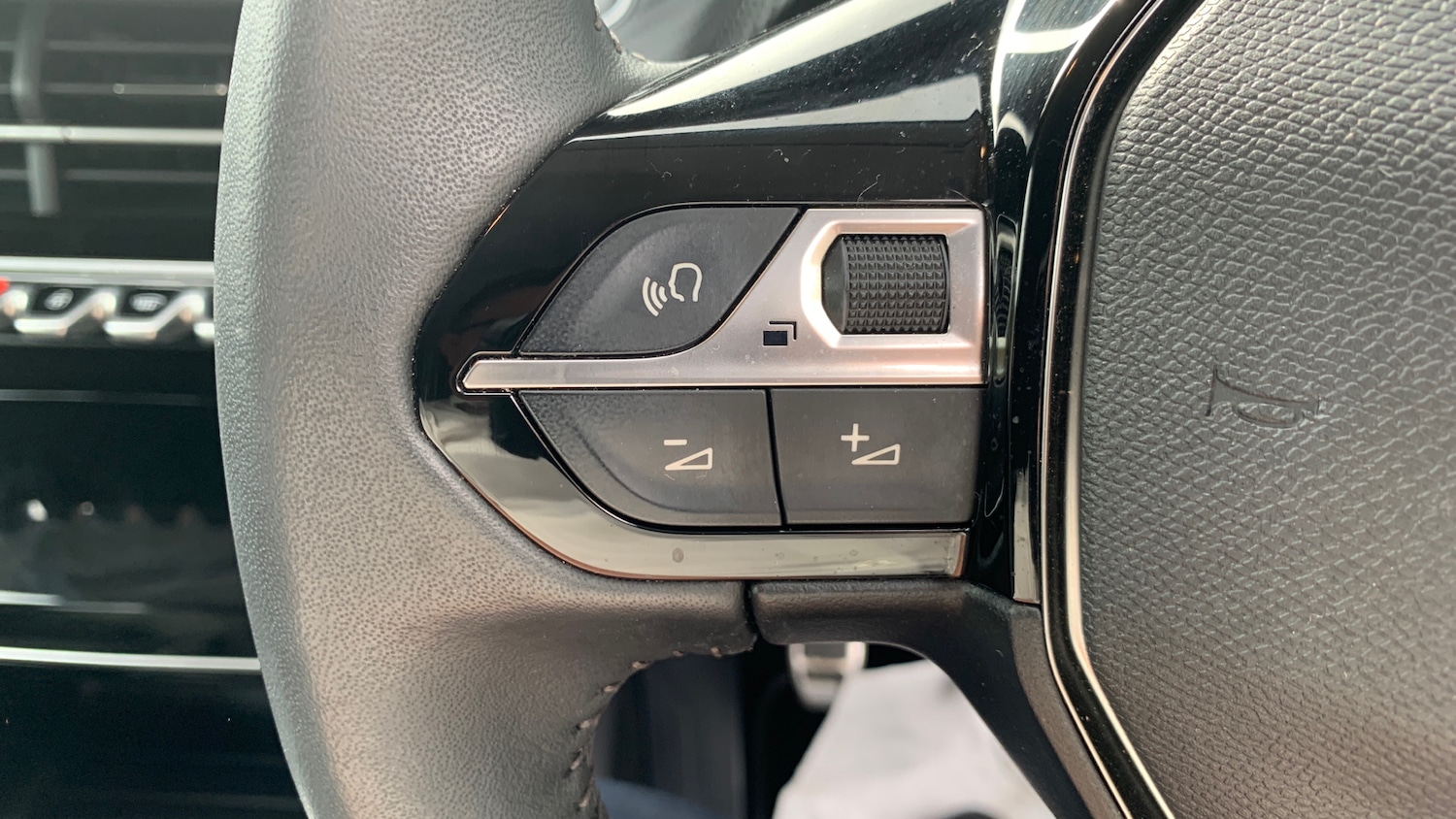 Used Peugeot 208 2024 for sale - 76114195: Photo 35