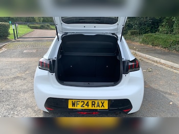 Used Peugeot 208 2024 for sale - 76114195: Photo 4