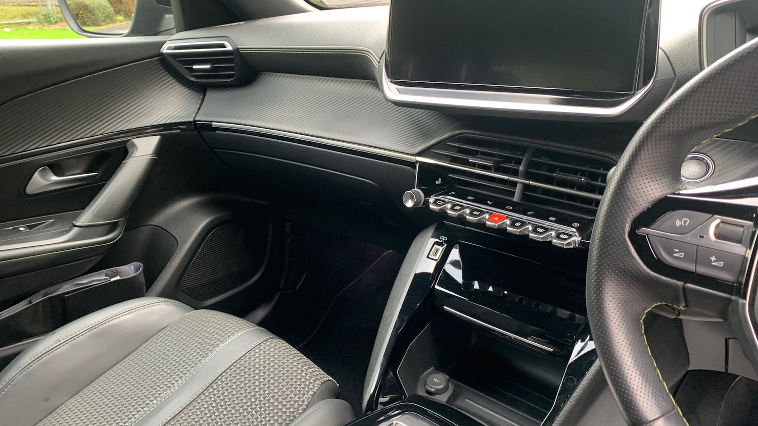 Used Peugeot 2008 2022 for sale - 76117313: Photo 14